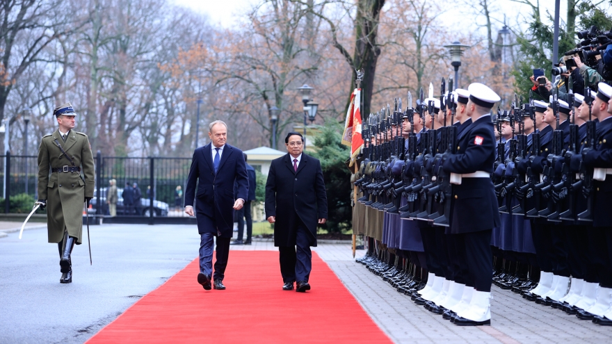 Donald Tusk welcomes Vietnamese PM in Warsaw on official visit